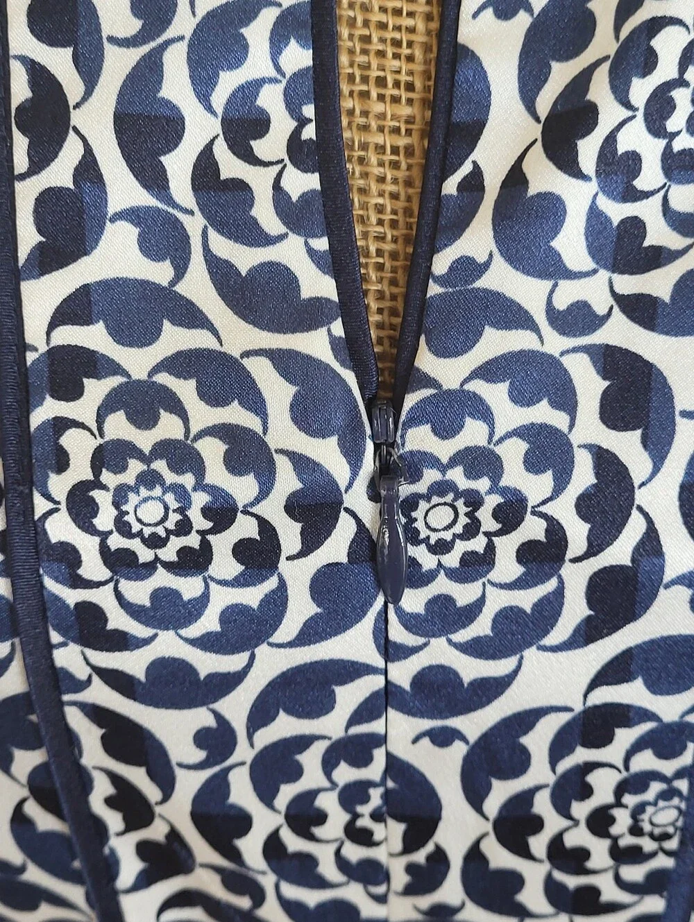 Oscar De La Renta Blue/White Floral Polyester Satin Kaftan Medium - Picture 5 of 11